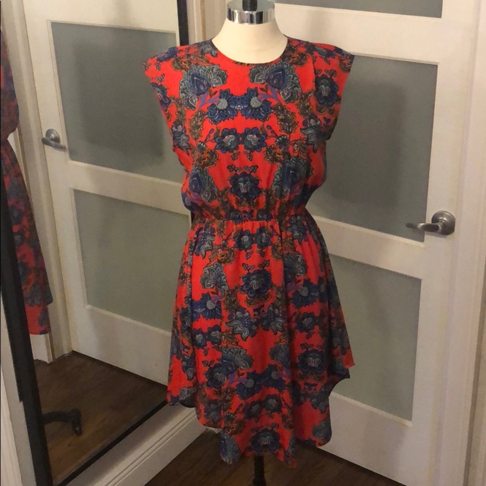 Sleeveless Dress - Red